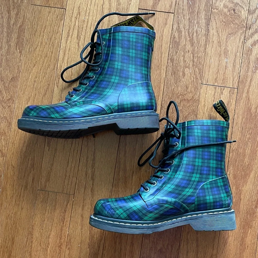 Dr. Martens Drench Black Watch Plaid Rubber Rain Boot Used Blue/Green
